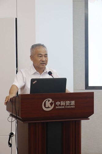 集團(tuán)董事長(zhǎng)、黨總支書(shū)記張平講話(huà).JPG 集團(tuán)董事長(zhǎng)、黨總支書(shū)記張平講話(huà).JPG